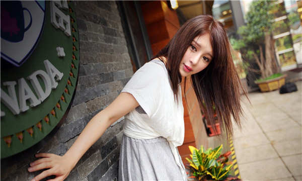 南宫想找一个女性生孩子给报酬-｛找个女人生孩子多少钱｝